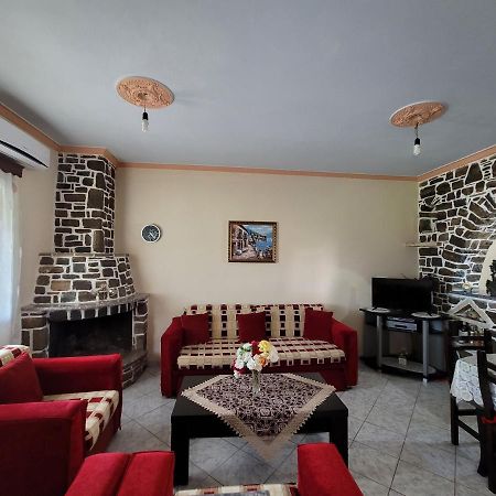 Petrefi Apartments Ксаміл Екстер'єр фото