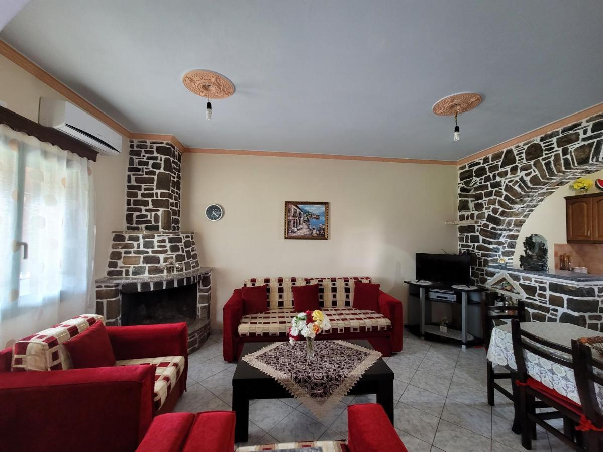 Petrefi Apartments Ксаміл Екстер'єр фото