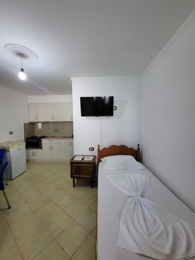 Petrefi Apartments Ксаміл Екстер'єр фото