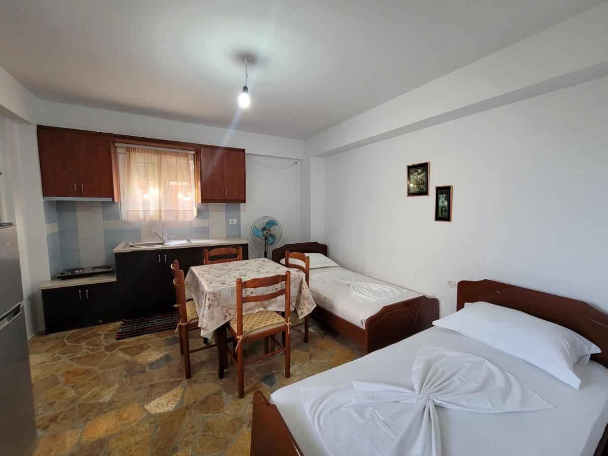Petrefi Apartments Ксаміл Екстер'єр фото