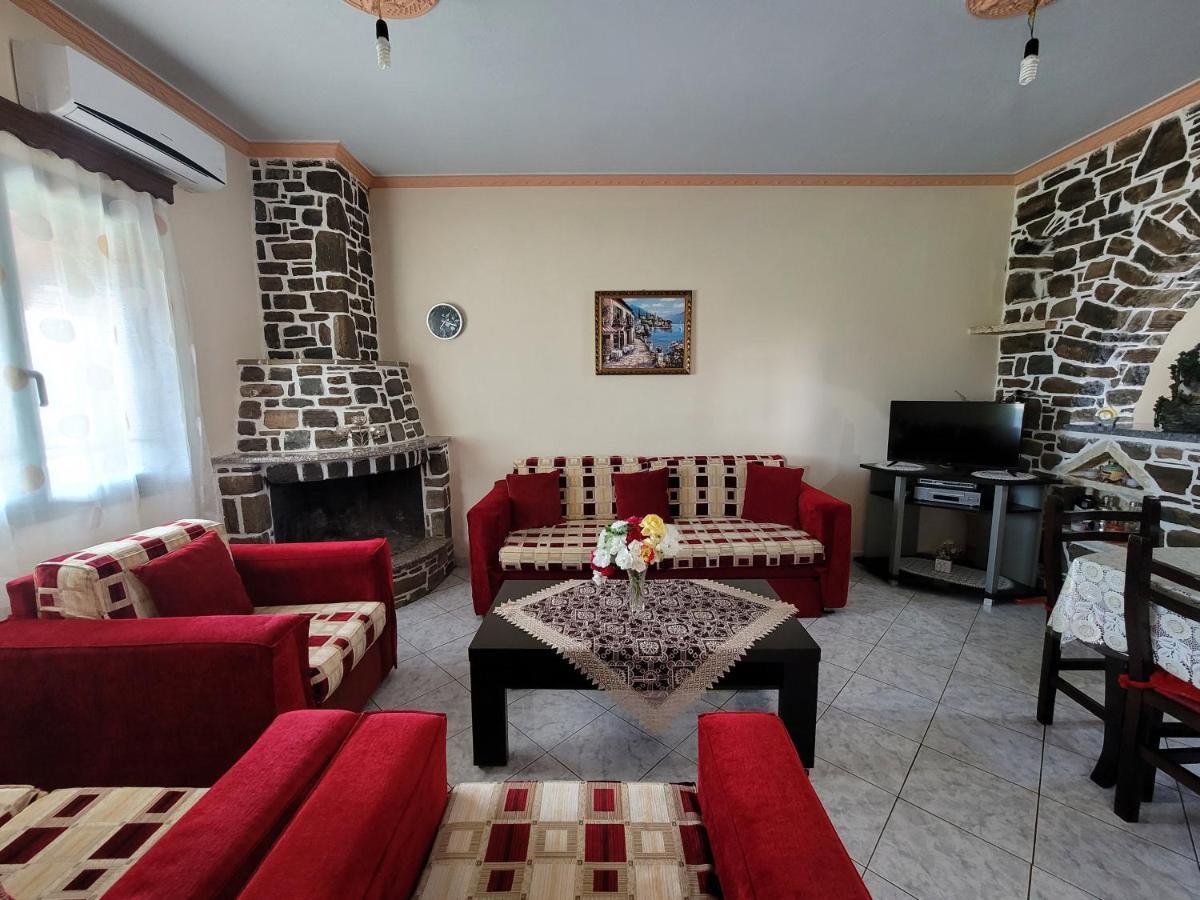 Petrefi Apartments Ксаміл Екстер'єр фото
