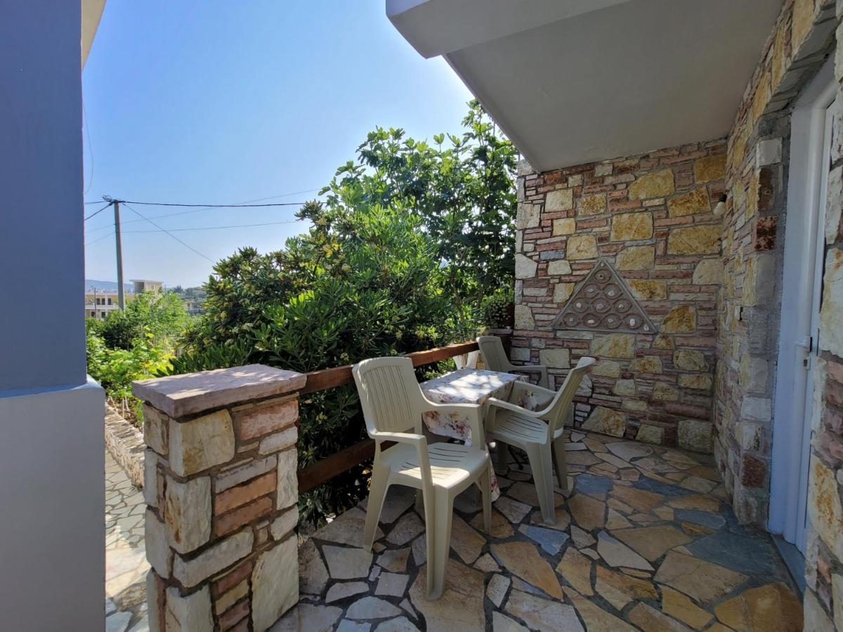 Petrefi Apartments Ксаміл Екстер'єр фото